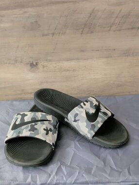 Nike Boys Kawa Slide Sandals In Black & Gray Camo